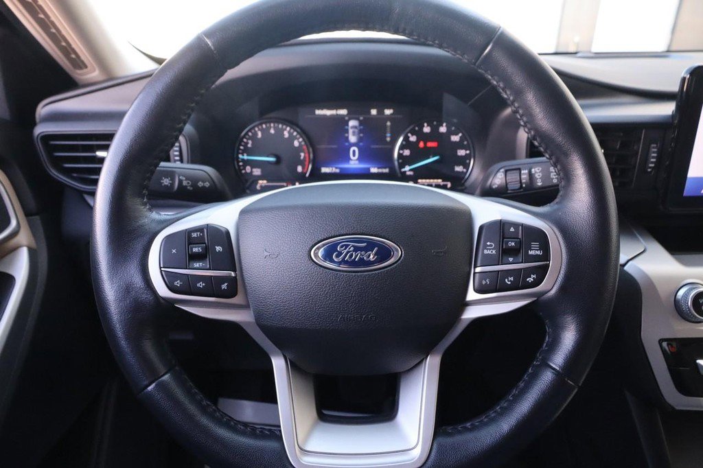 Used 2022 Ford Explorer XLT w/ Class IV Trailer Tow Package image 12