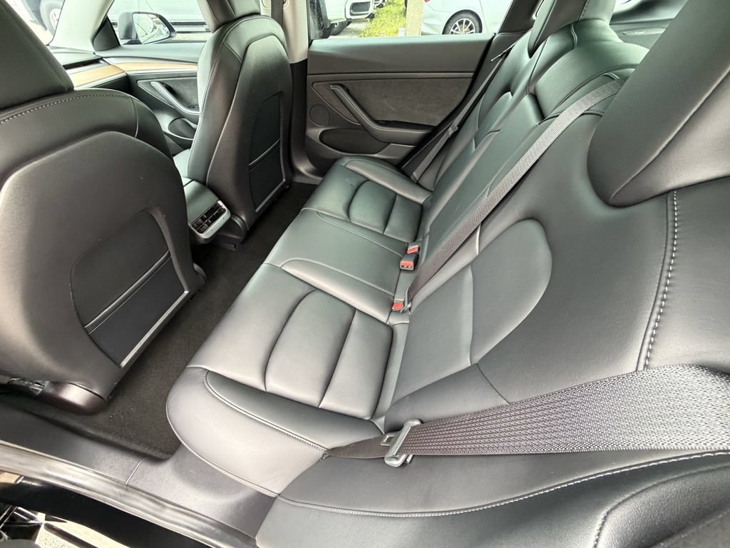 Used 2022 Tesla Model 3 Performance AWD/4WD image 12