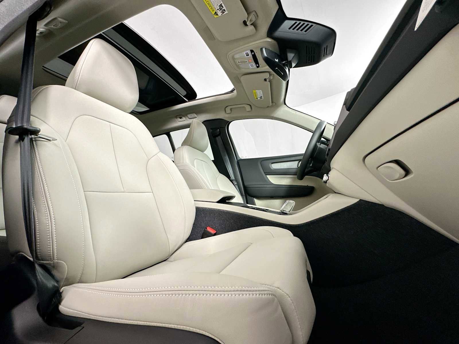 New 2026 Volvo XC40 B5 Ultra w/ Climate Package image 26