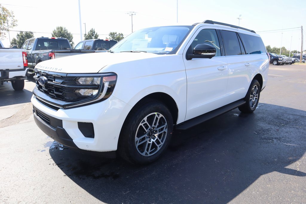 New 2025 Ford Expedition Max Active image 11