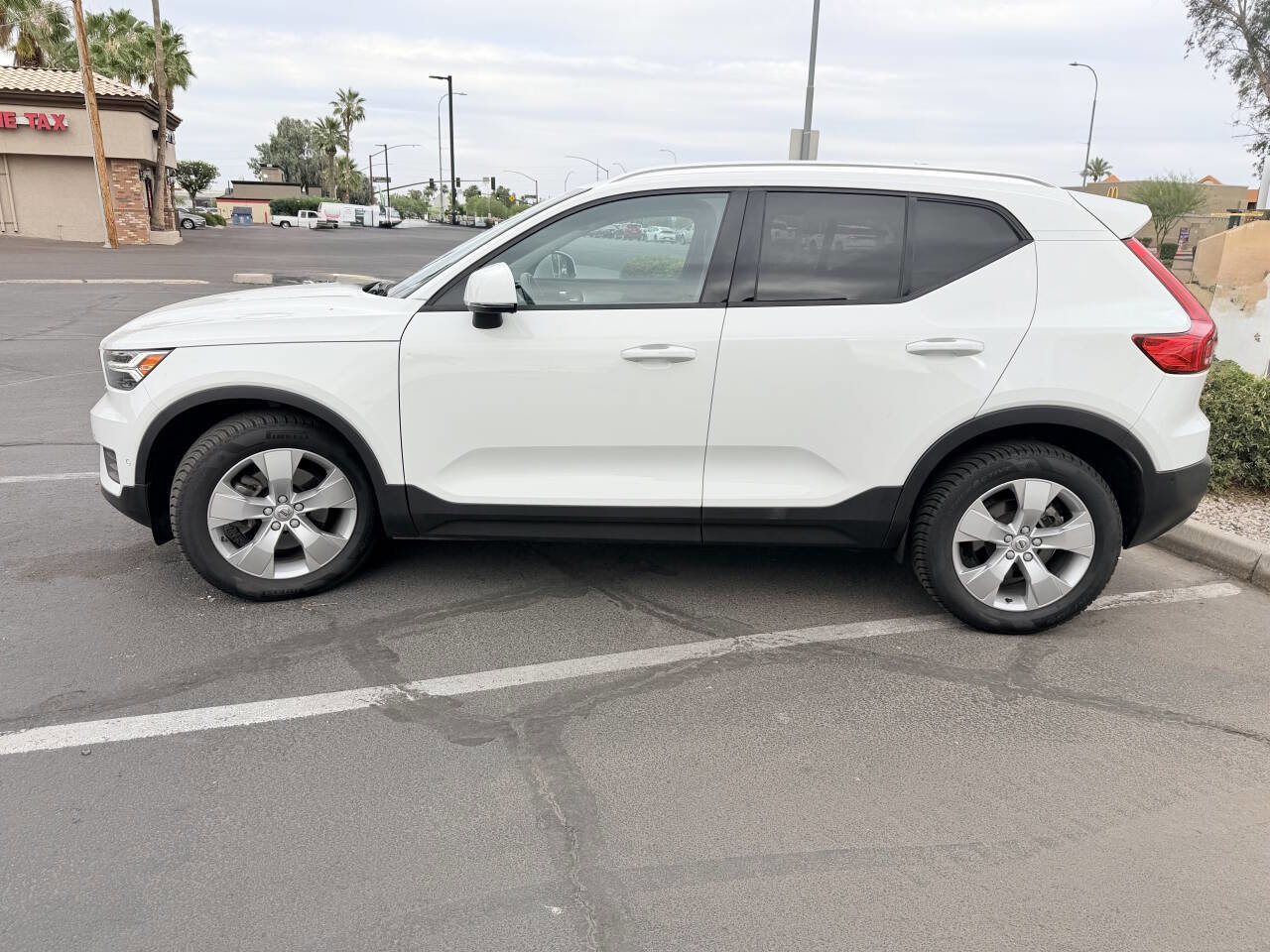 Used 2019 Volvo XC40 T5 Momentum AWD/4WD image 4