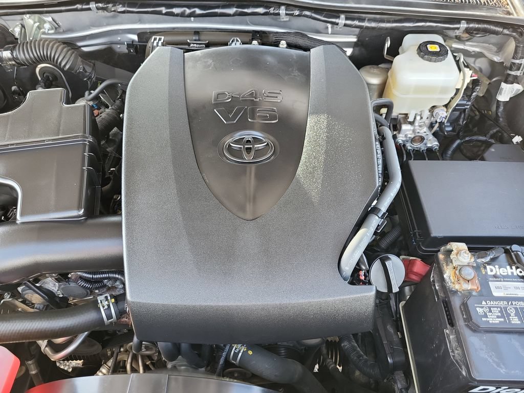 Used 2019 Toyota Tacoma TRD Off-Road w/ Technology Package AWD/4WD image 16