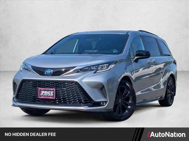 Used 2021 Toyota Sienna XSE w/ XSE Plus Package FWD image 1