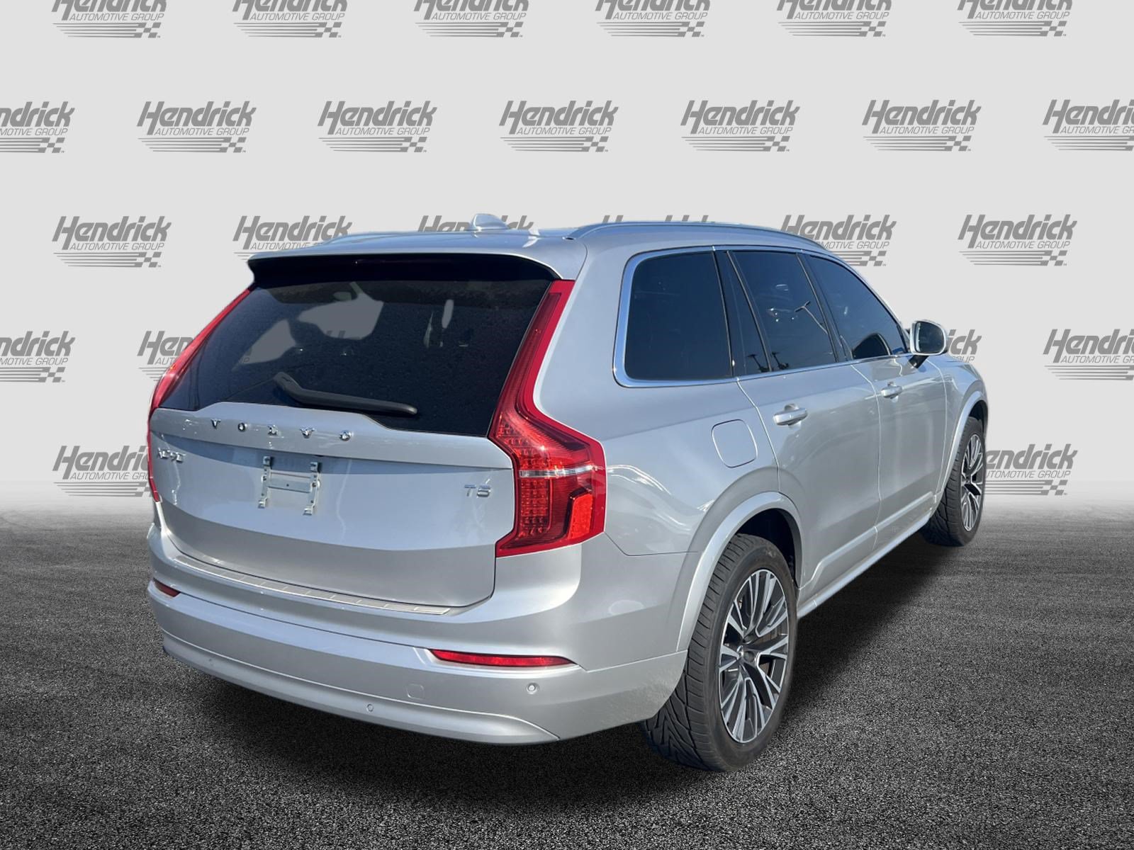 Used 2022 Volvo XC90 T5 Momentum w/ Climate Package FWD image 10