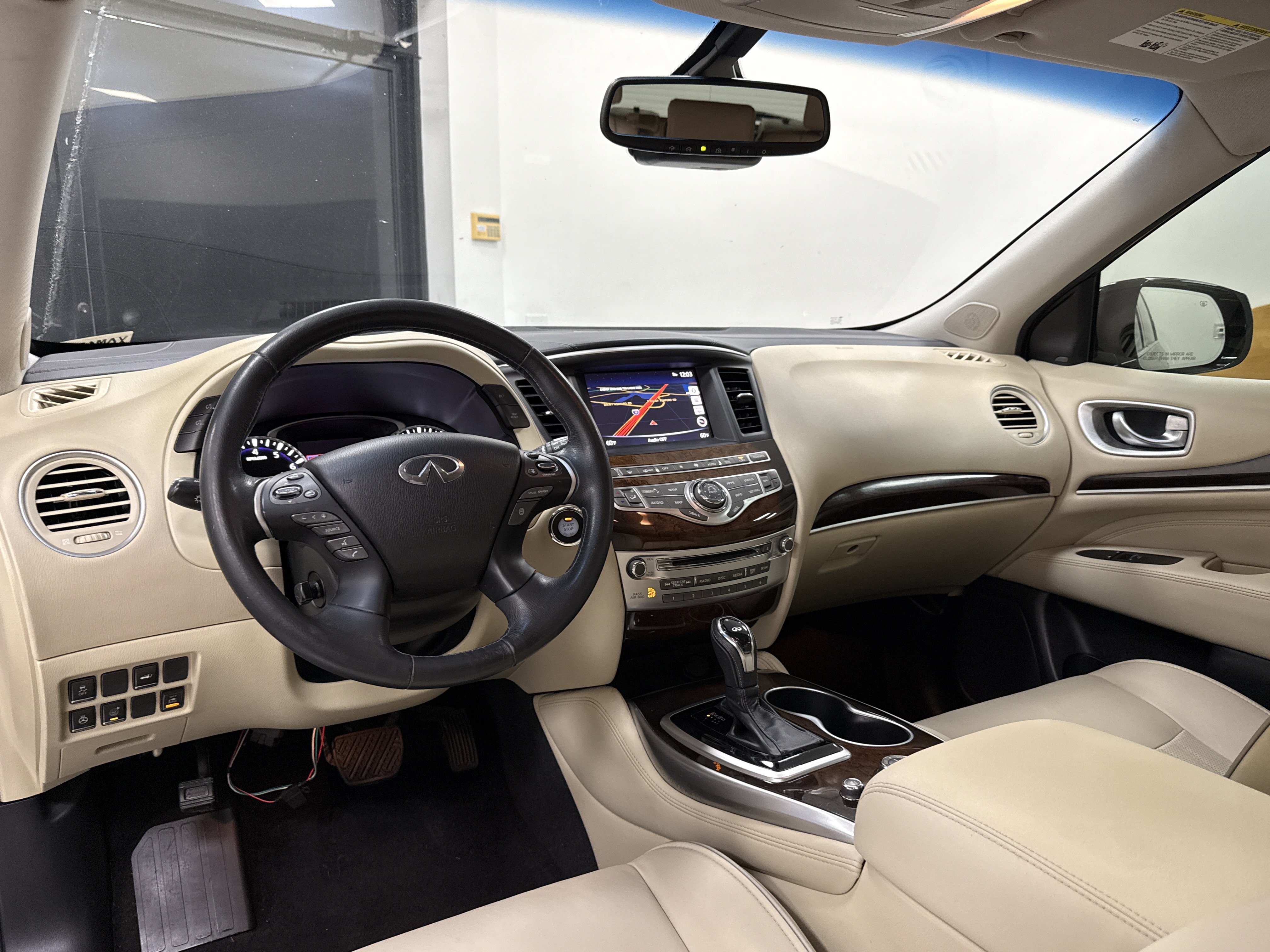 Used 2018 INFINITI QX60 FWD w/ Deluxe Technology Package image 19