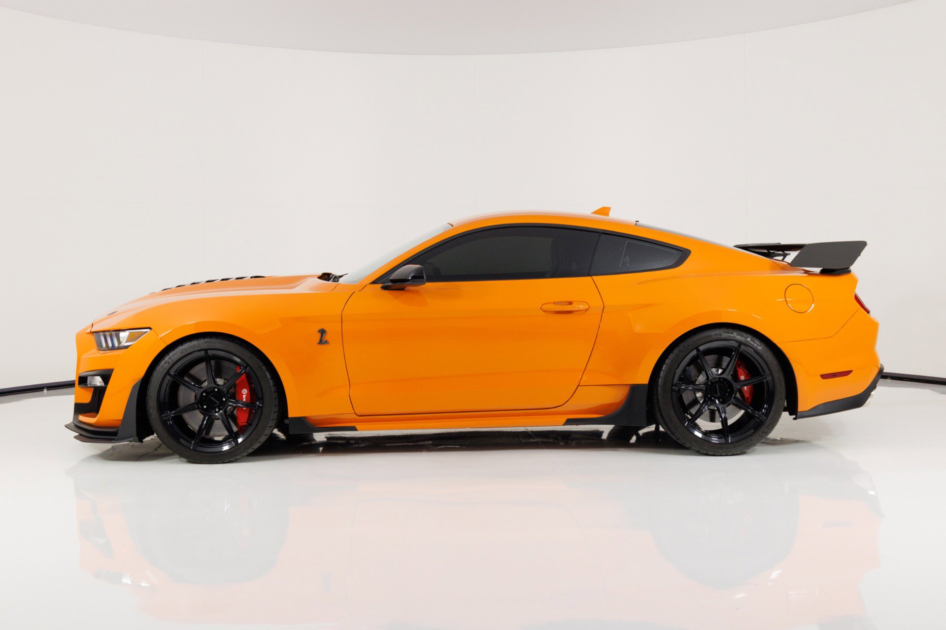 Used 2021 Ford Mustang Shelby GT500 w/ Carbon Fiber Track Pack RWD image 6