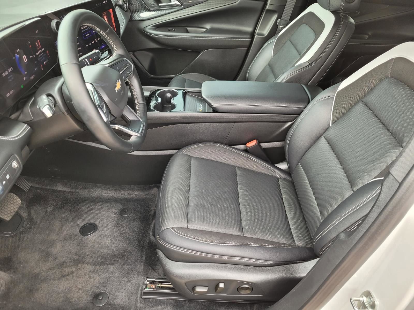 Used 2024 Chevrolet Blazer EV LT AWD/4WD image 23