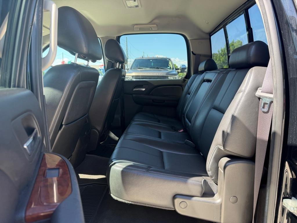 Used 2013 GMC Sierra 1500 SLT w/ Suspension Package, Off-Road AWD/4WD image 13