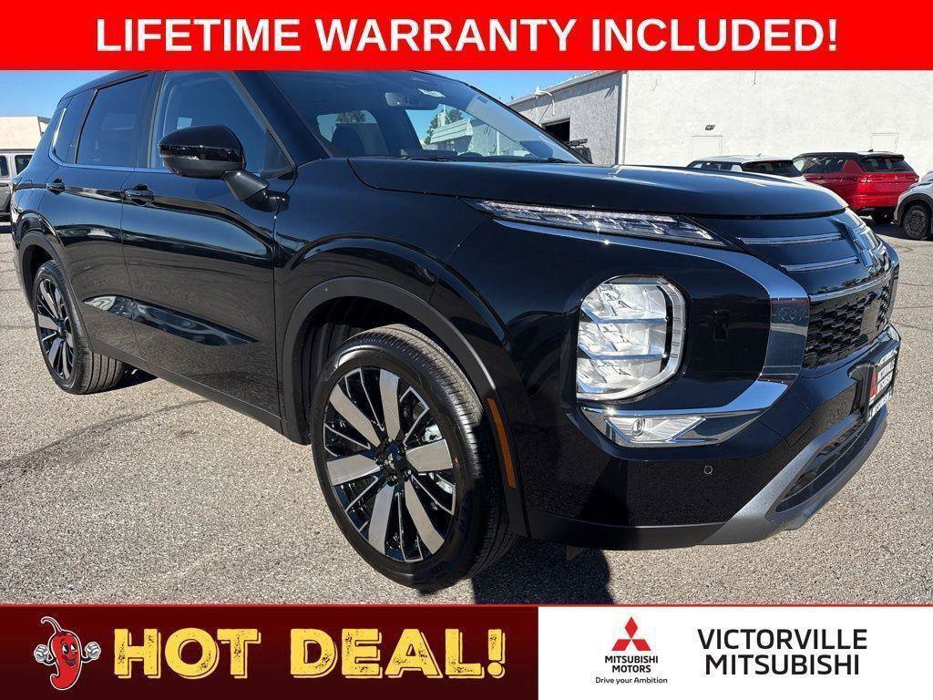 Used 2025 Mitsubishi Outlander SE AWD/4WD image 1