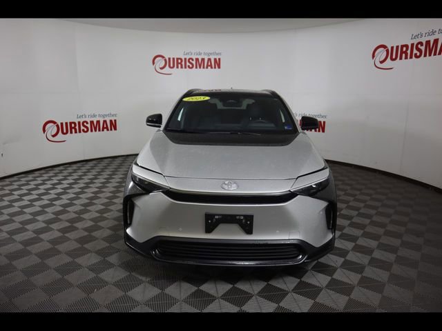 Used 2023 Toyota bZ4X XLE w/ Weather Package image 10