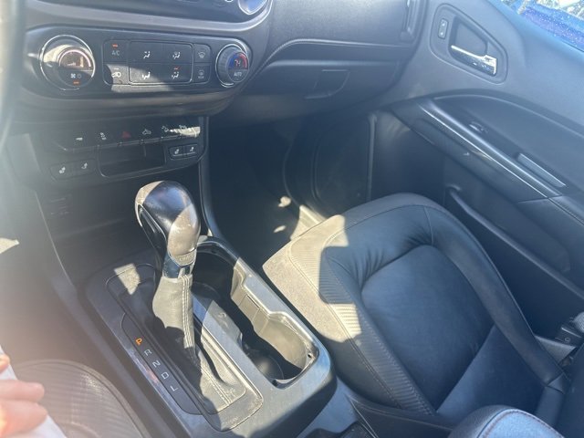 Used 2022 GMC Canyon AT4 w/ Trailering Package image 19