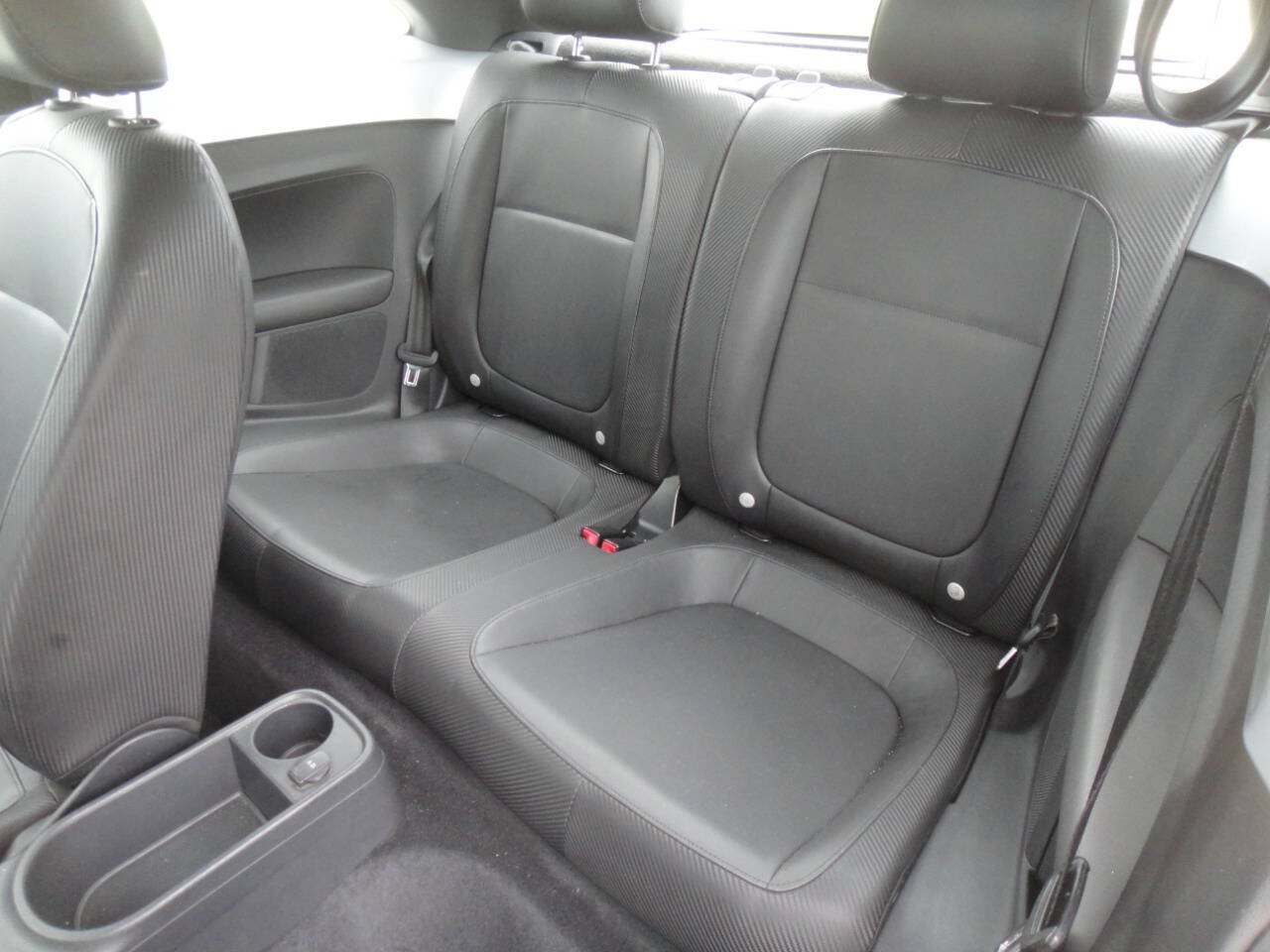 Used 2012 Volkswagen Beetle 2.5 FWD image 15