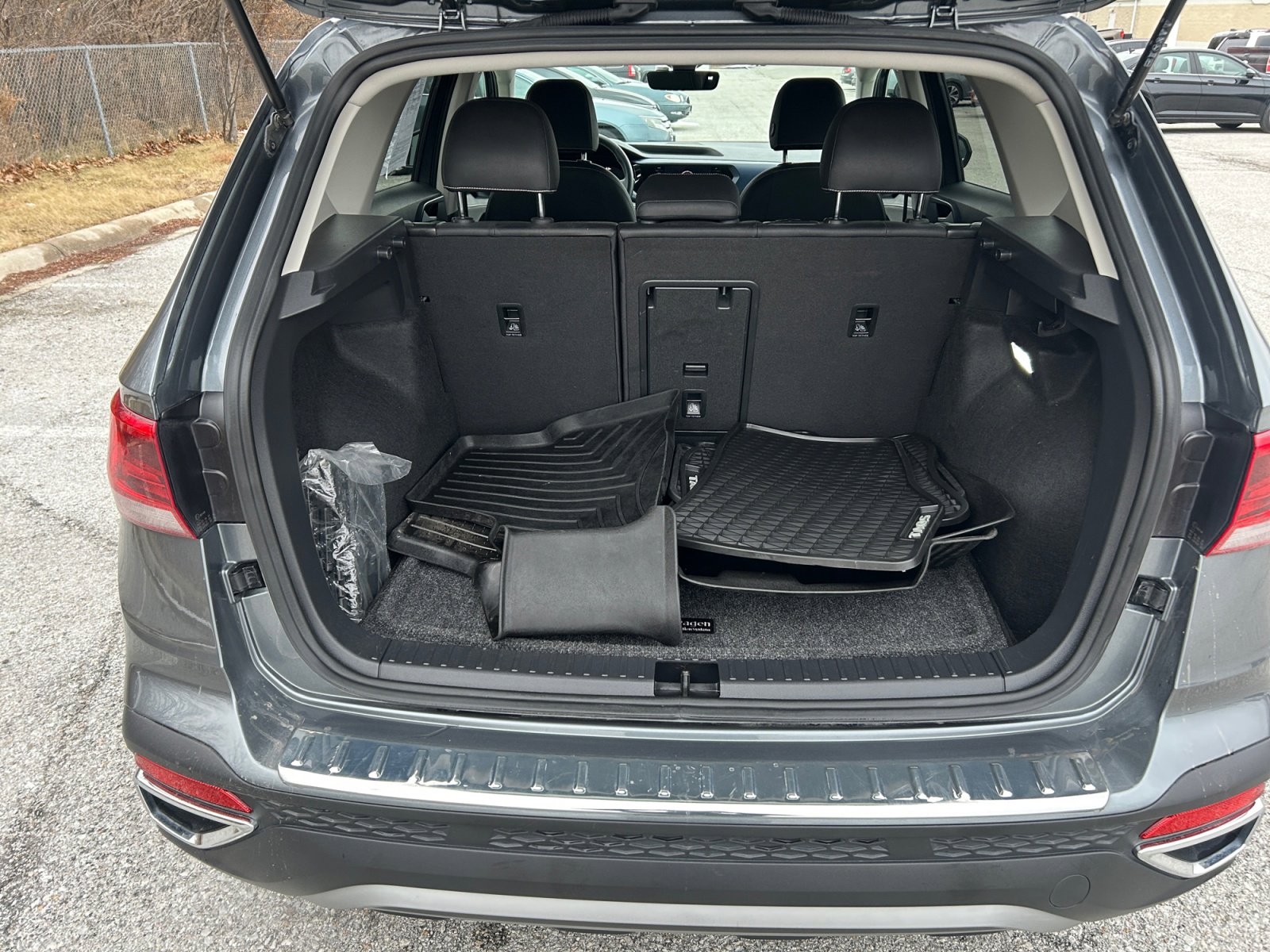 Used 2024 Volkswagen Taos SE image 10