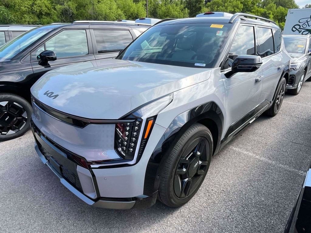 Certified 2026 Kia EV9 GT-Line AWD/4WD image 4