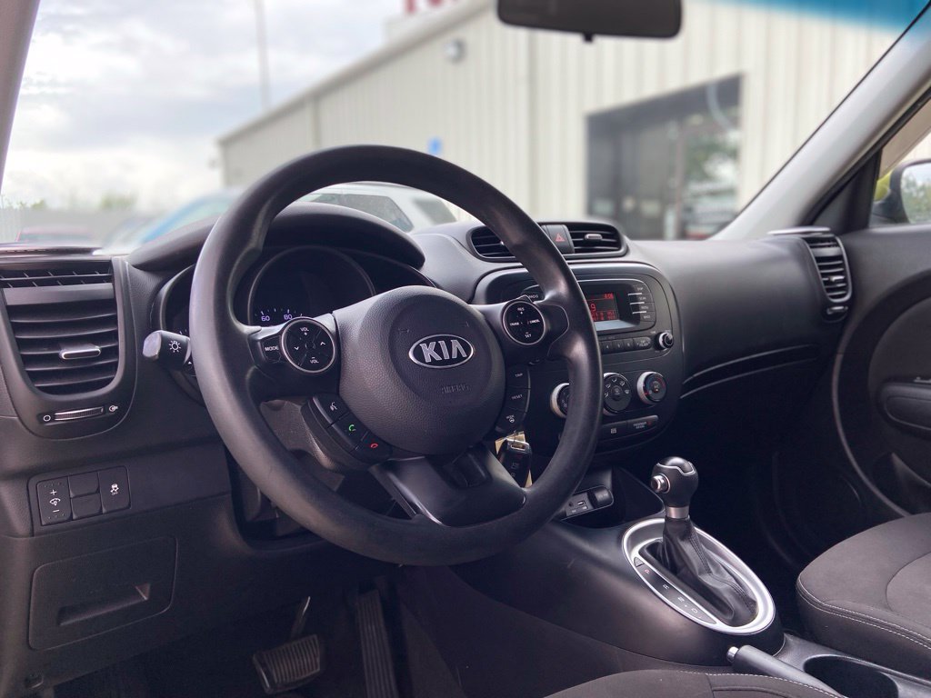Used 2015 Kia Soul FWD image 15