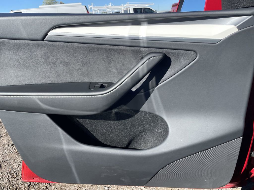 Used 2023 Tesla Model Y Long Range image 23