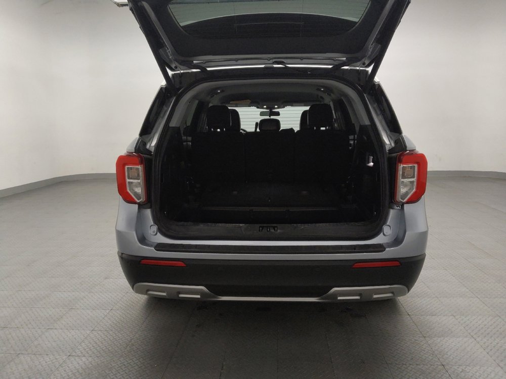 Used 2023 Ford Explorer XLT w/ Equipment Group 202A image 29