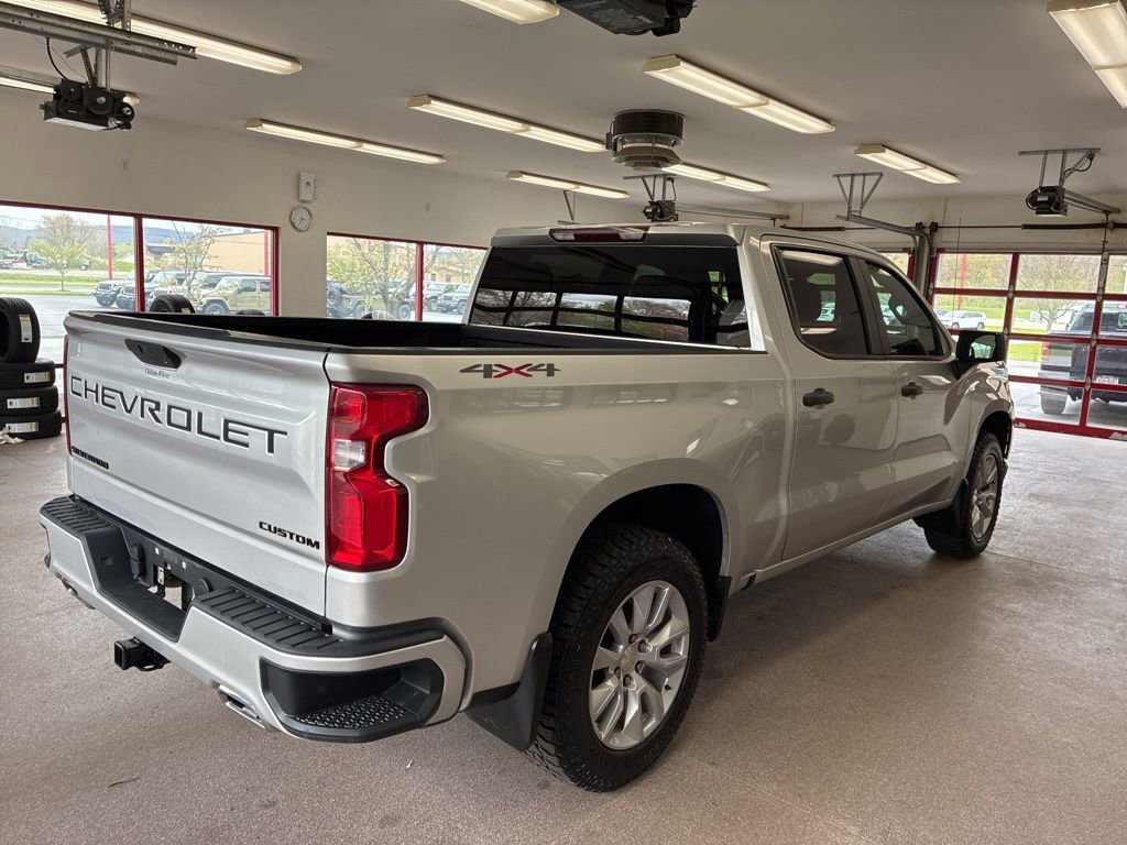 Used 2020 Chevrolet Silverado 1500 Custom w/ Custom Value Package AWD/4WD image 18