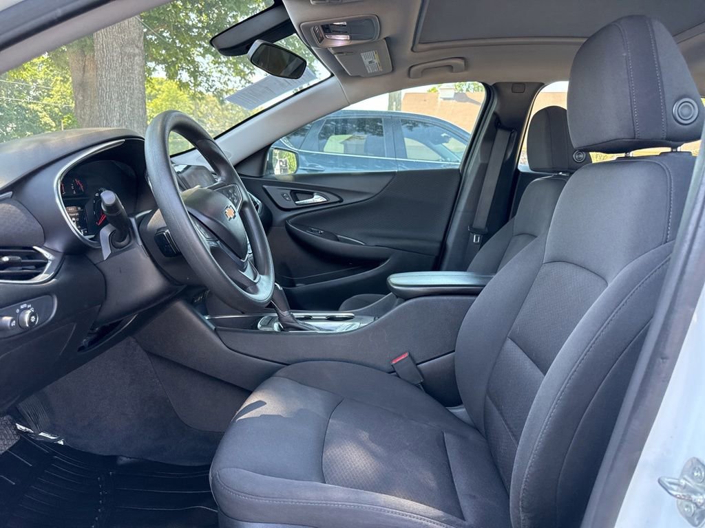 Used 2020 Chevrolet Malibu LT FWD image 9