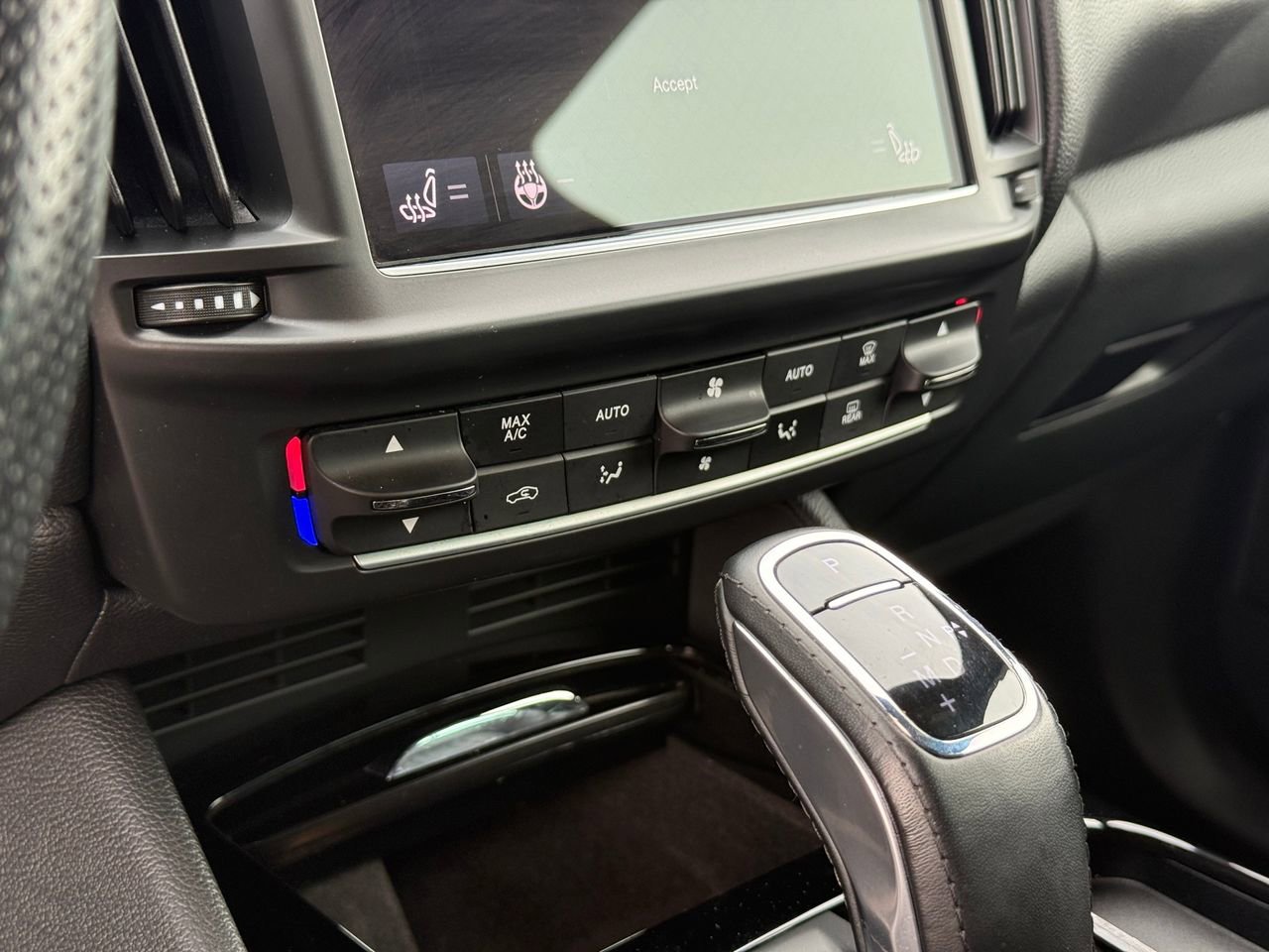 Certified 2023 Maserati Levante GT AWD/4WD image 22