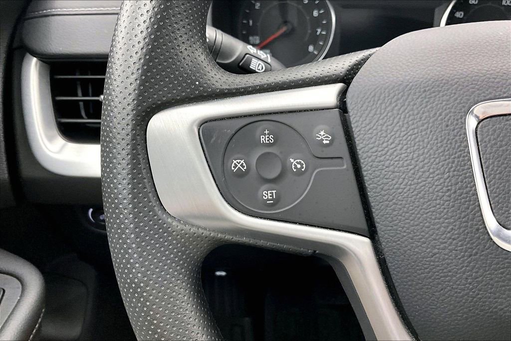 Used 2024 GMC Terrain SLE w/ Driver Convenience Package image 18