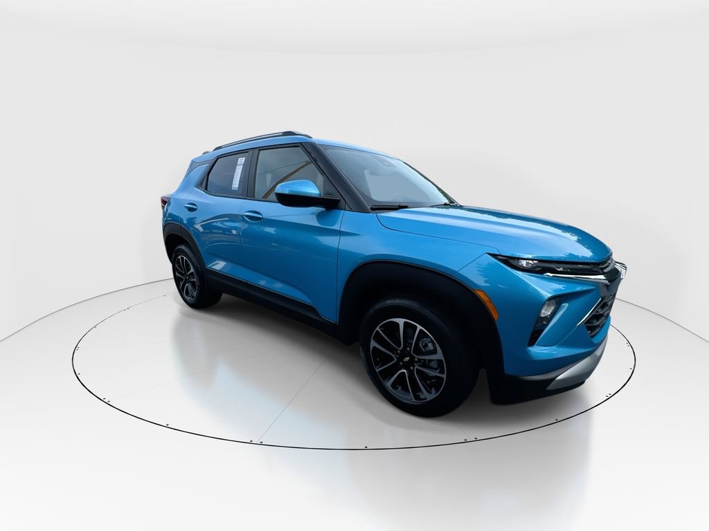 New 2026 Chevrolet TrailBlazer LT w/ LT Cold Weather Package FWD image 2