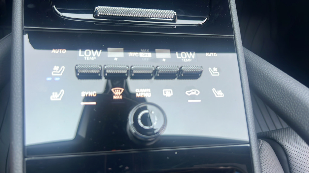 New 2026 Porsche Cayenne E-Hybrid Coupe AWD/4WD image 24
