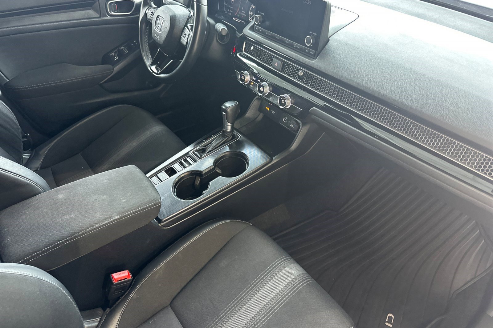 Used 2023 Honda Civic Sport image 18