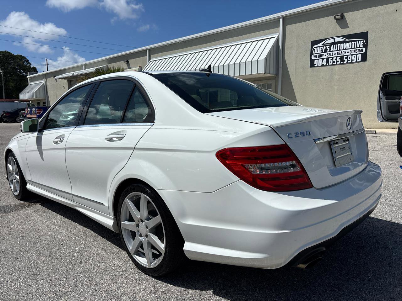 Used 2014 Mercedes-Benz C 250 Sedan image 8
