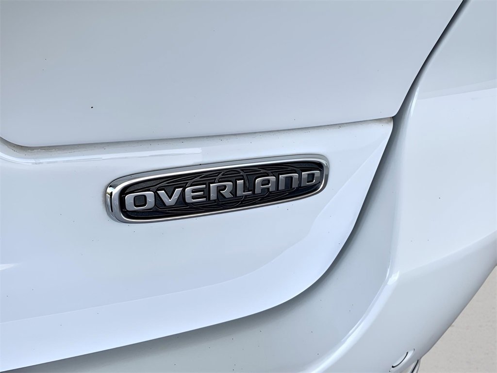 Used 2022 Jeep Grand Cherokee Overland w/ Luxury Tech Group IV image 8