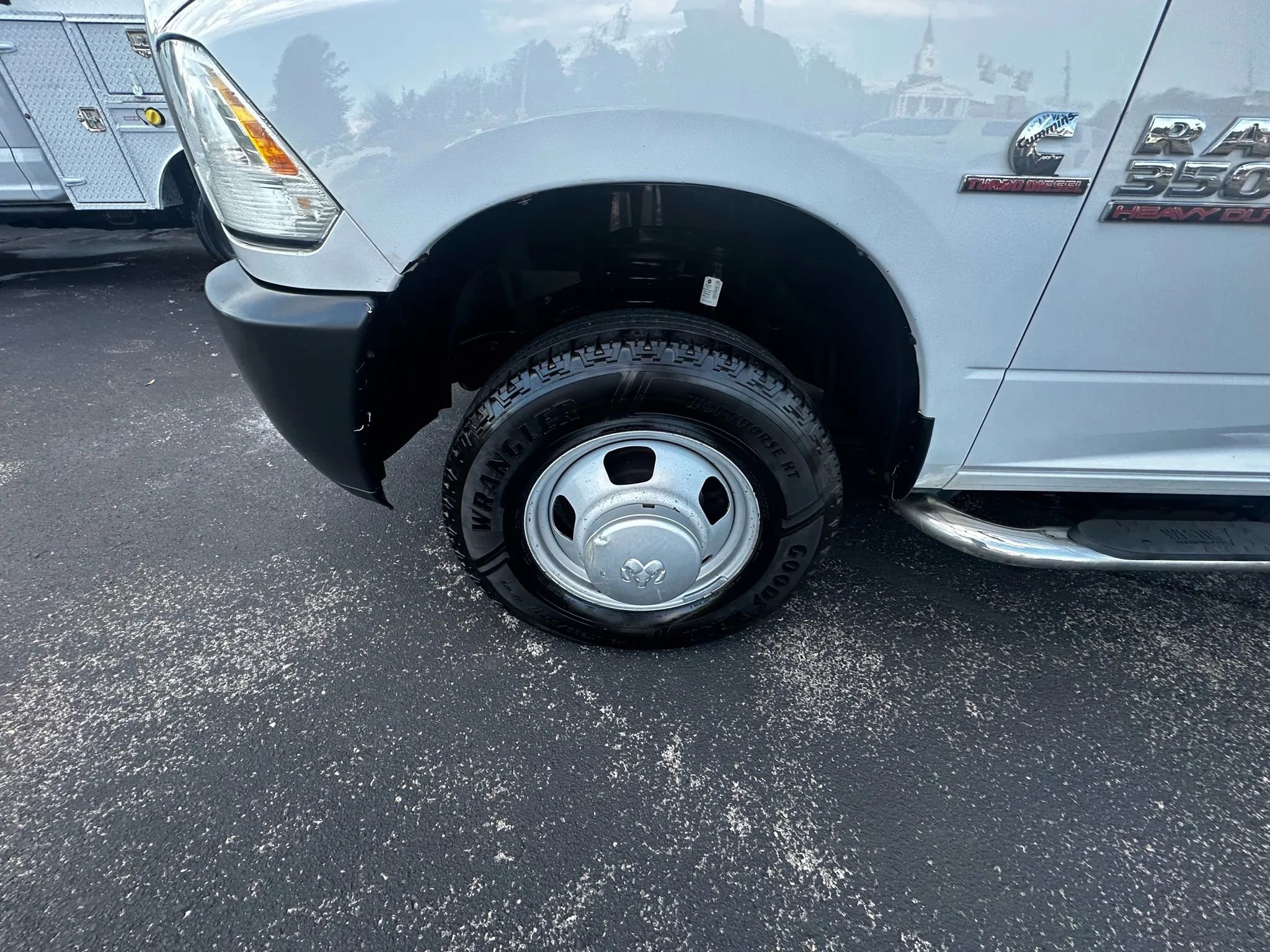 Used 2014 RAM 3500 Tradesman image 12