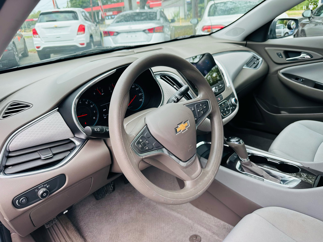 Used 2019 Chevrolet Malibu LT image 11