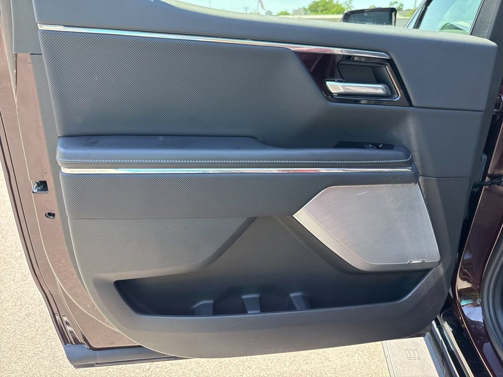 Used 2025 GMC Sierra EV Denali AWD/4WD image 38