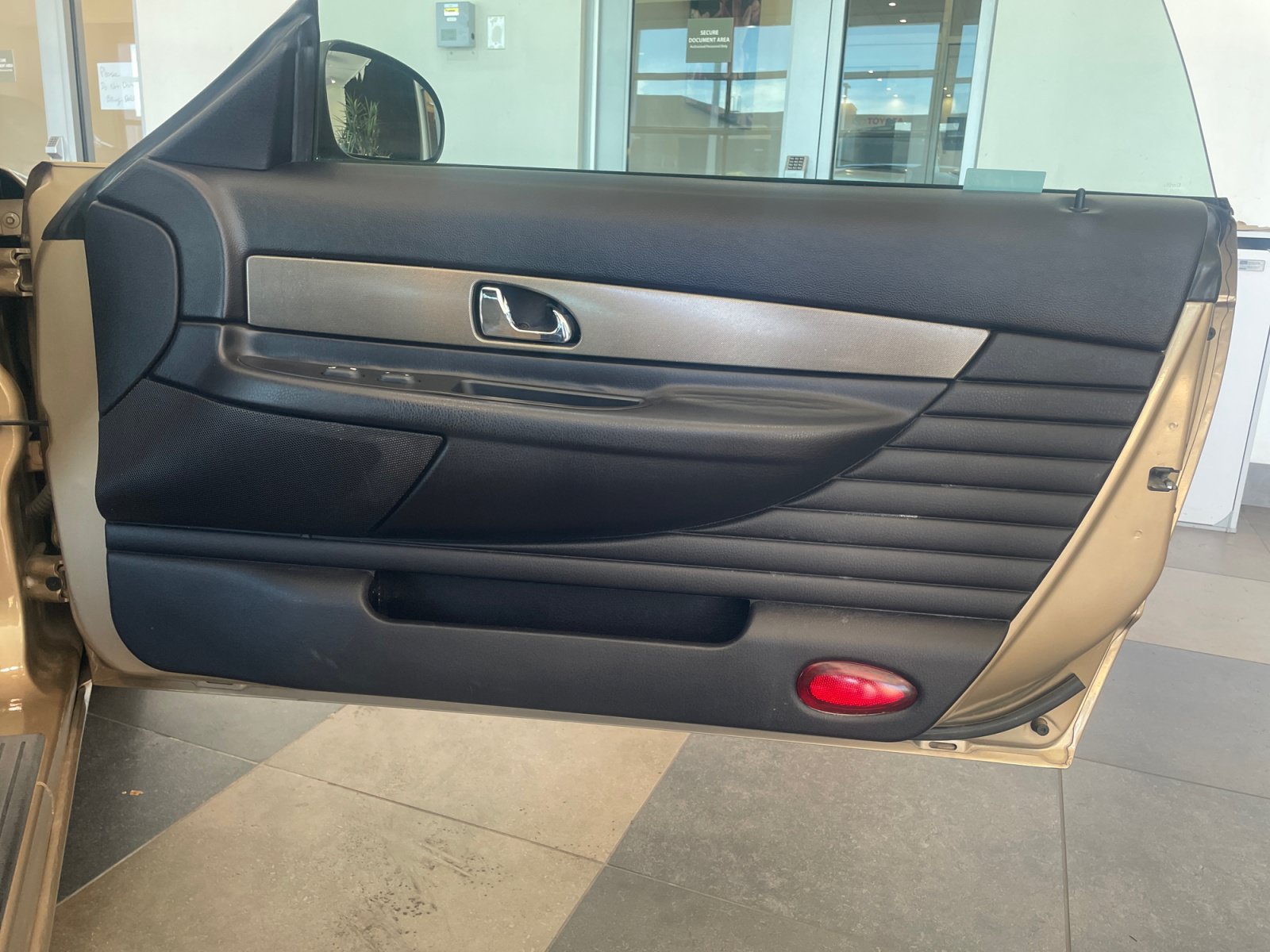 Used 2005 Ford Thunderbird RWD image 15