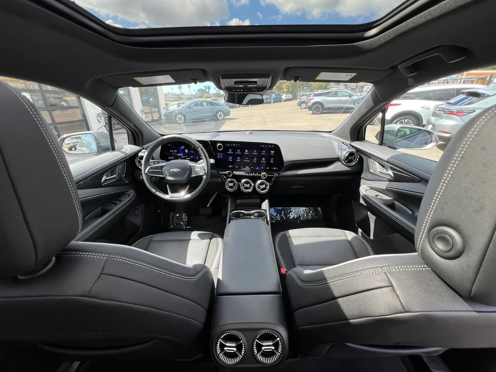 Used 2024 Chevrolet Blazer EV LT AWD/4WD image 38
