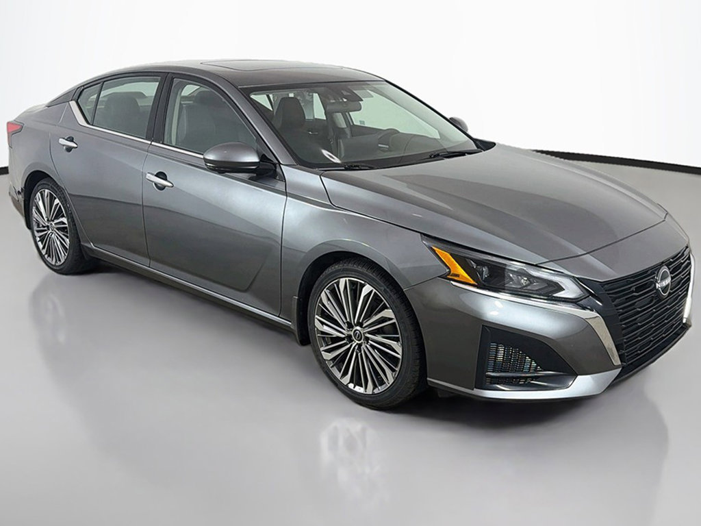 Used 2023 Nissan Altima 2.5 SL FWD image 41
