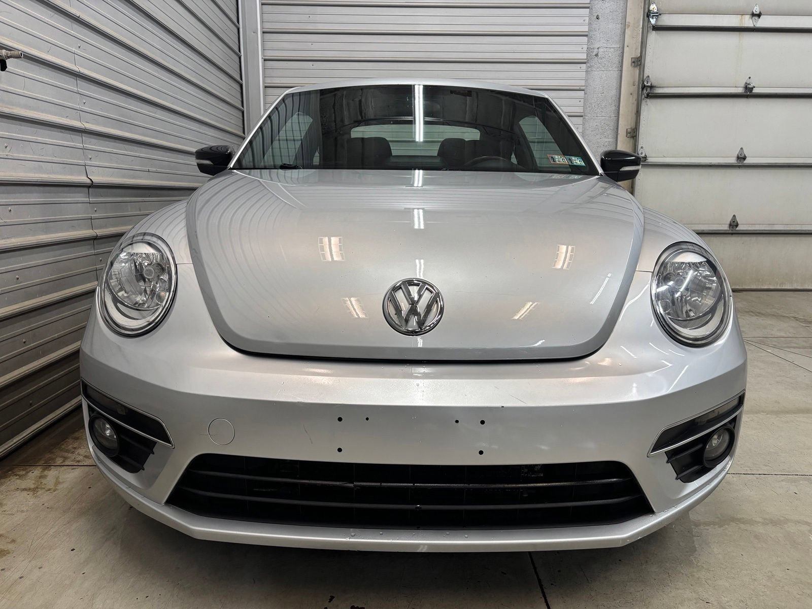 Used 2014 Volkswagen Beetle R-Line FWD image 2