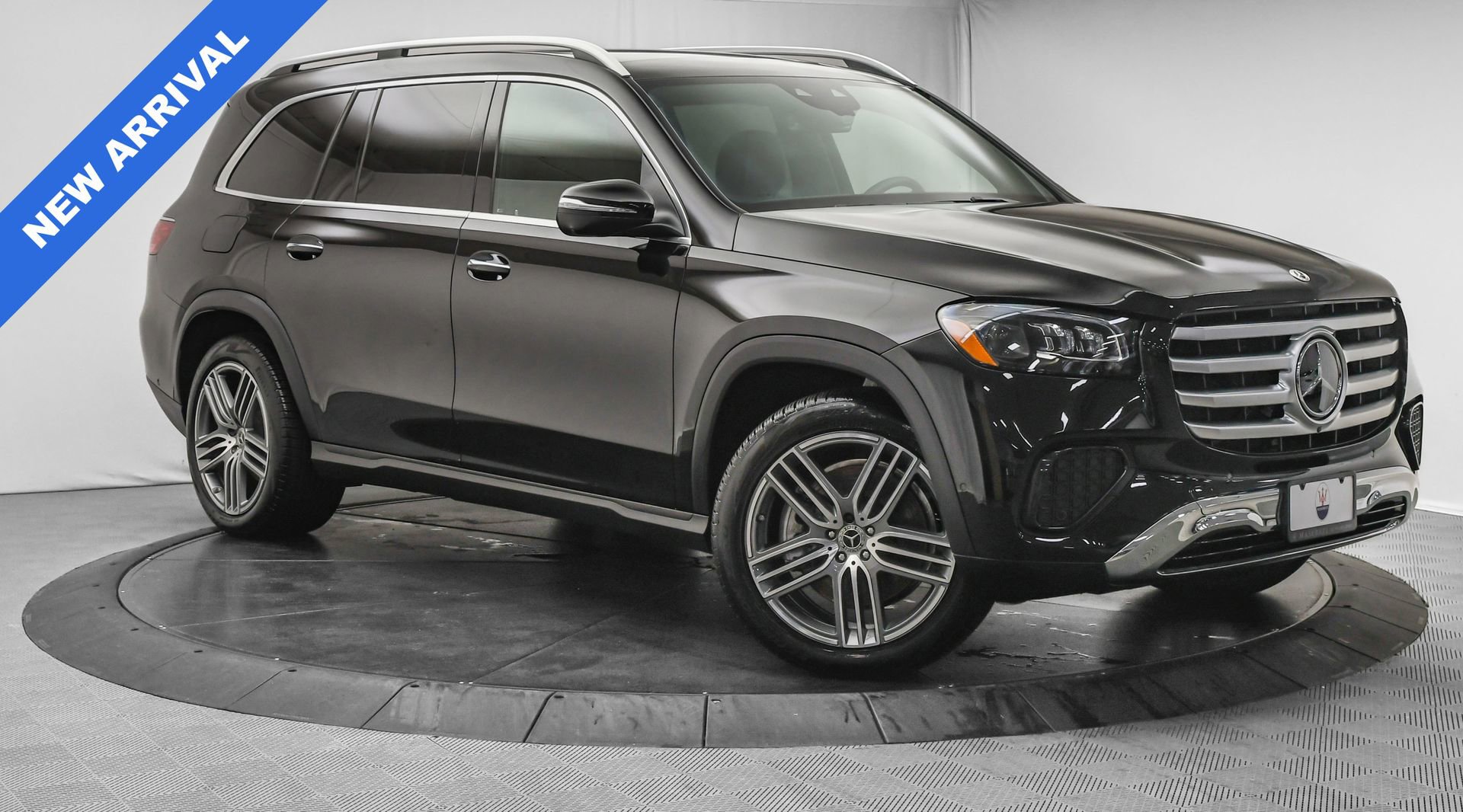 Used 2025 Mercedes-Benz GLS 450 4MATIC image 1