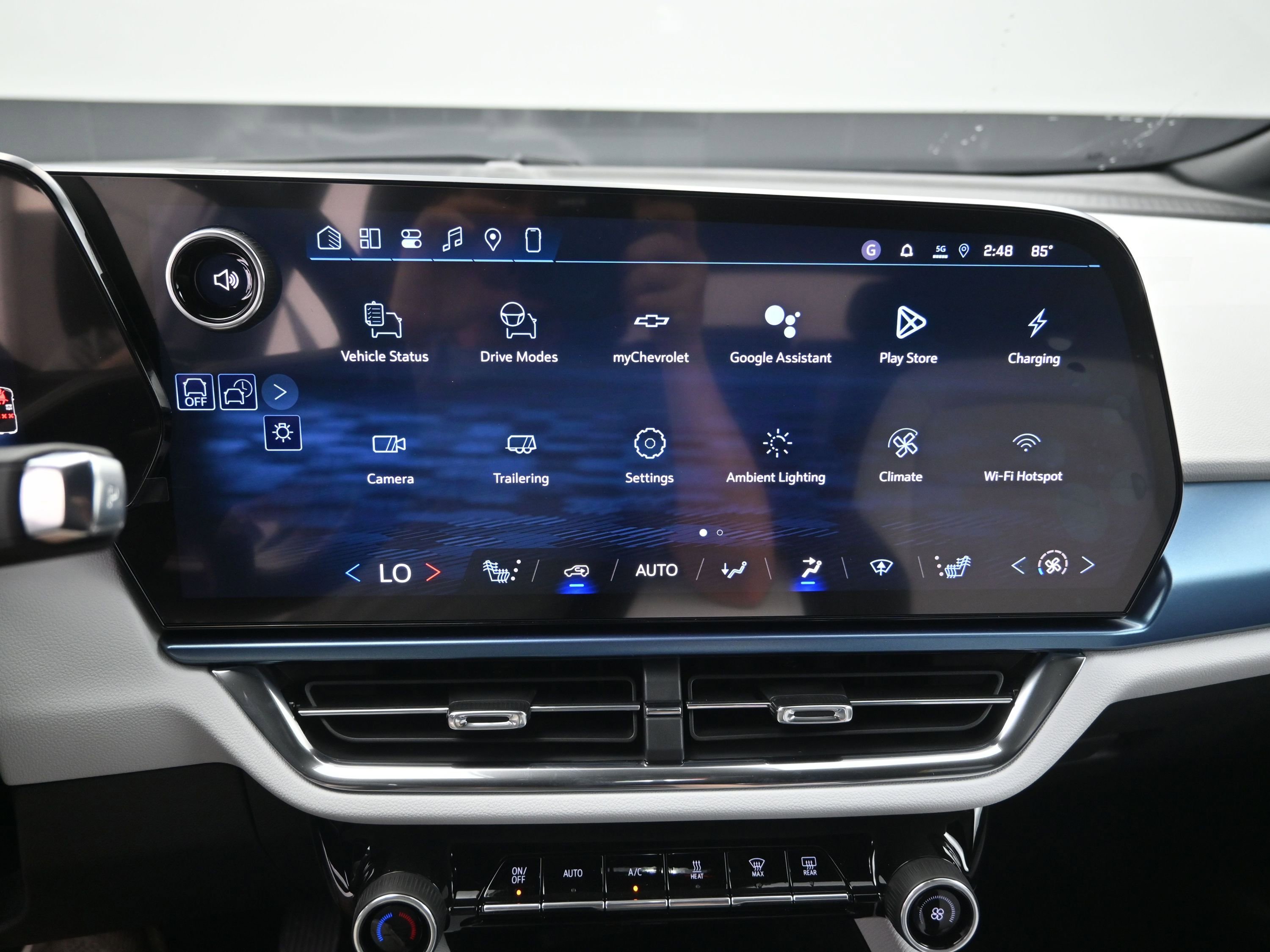 New 2026 Chevrolet Equinox EV LT image 17