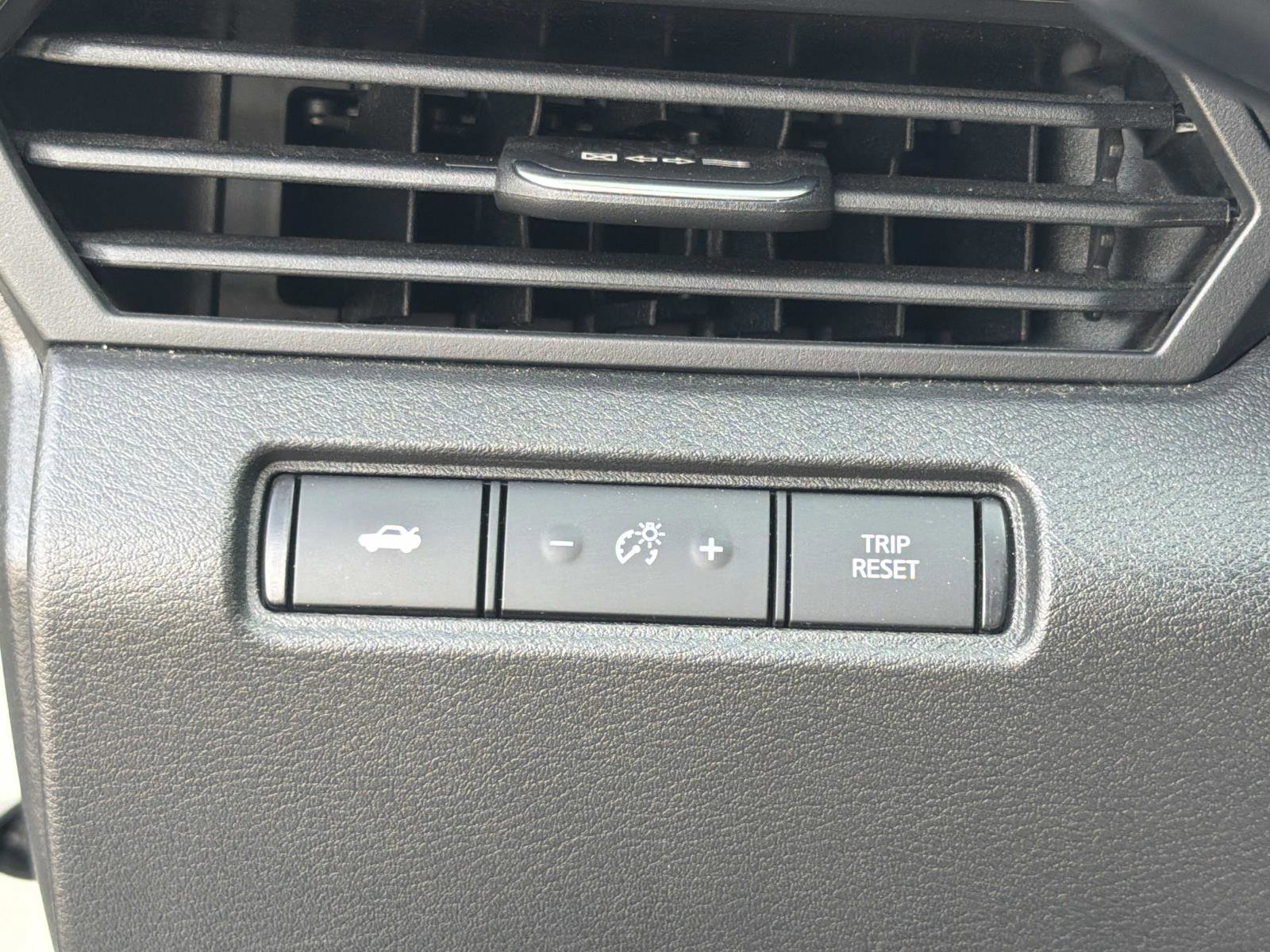 Used 2024 Nissan Altima 2.5 SR image 16