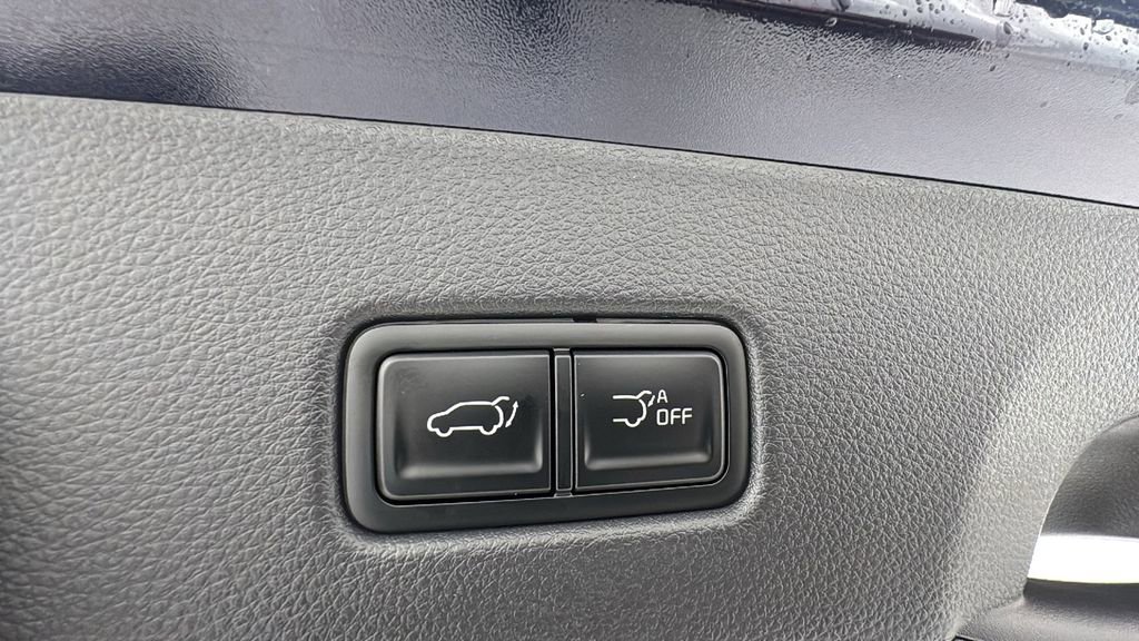 New 2026 Kia Carnival EX FWD image 18