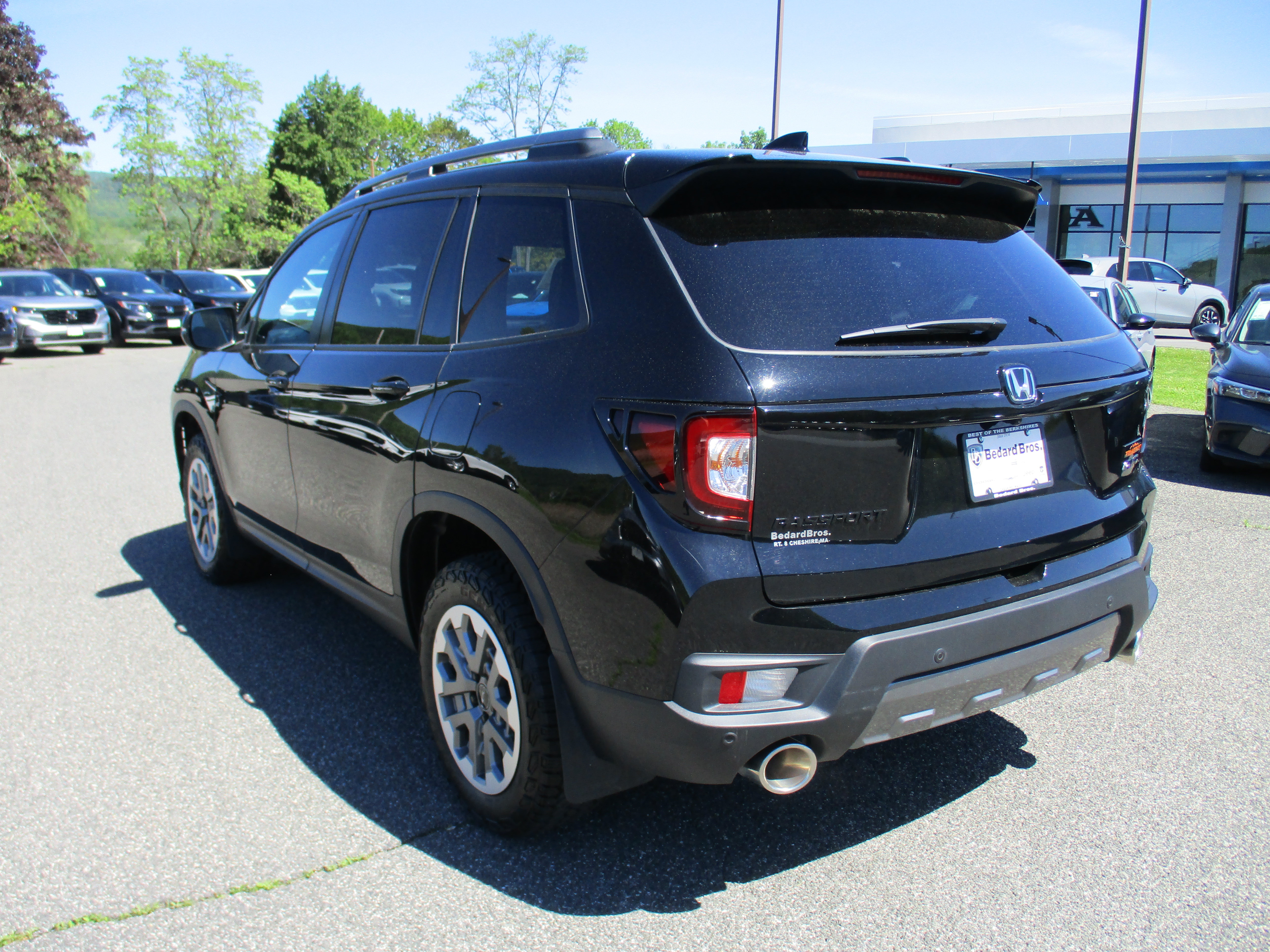 Certified 2025 Honda Passport TrailSport image 7