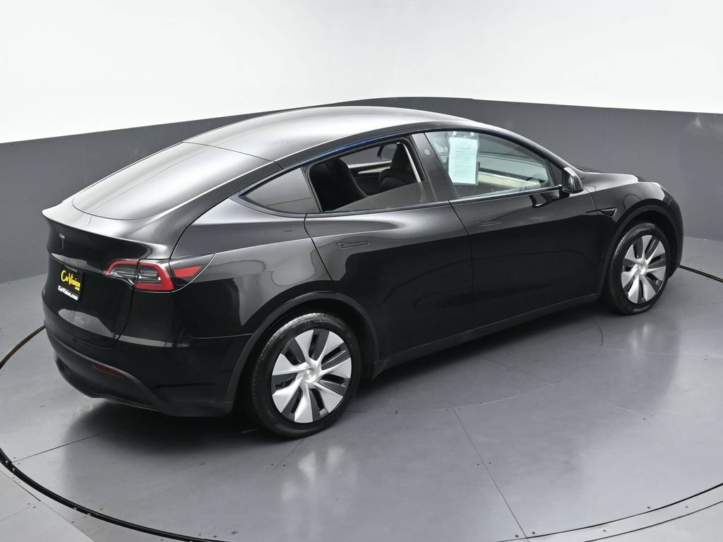 Used 2023 Tesla Model Y 2WD image 39