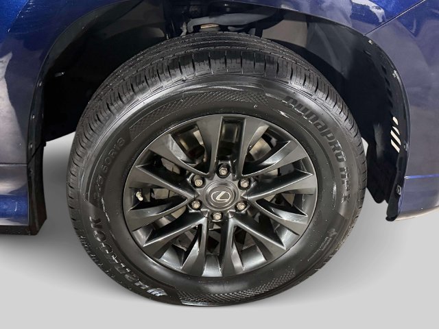 Certified 2023 Lexus GX 460 Premium w/ Premium Package AWD/4WD image 9