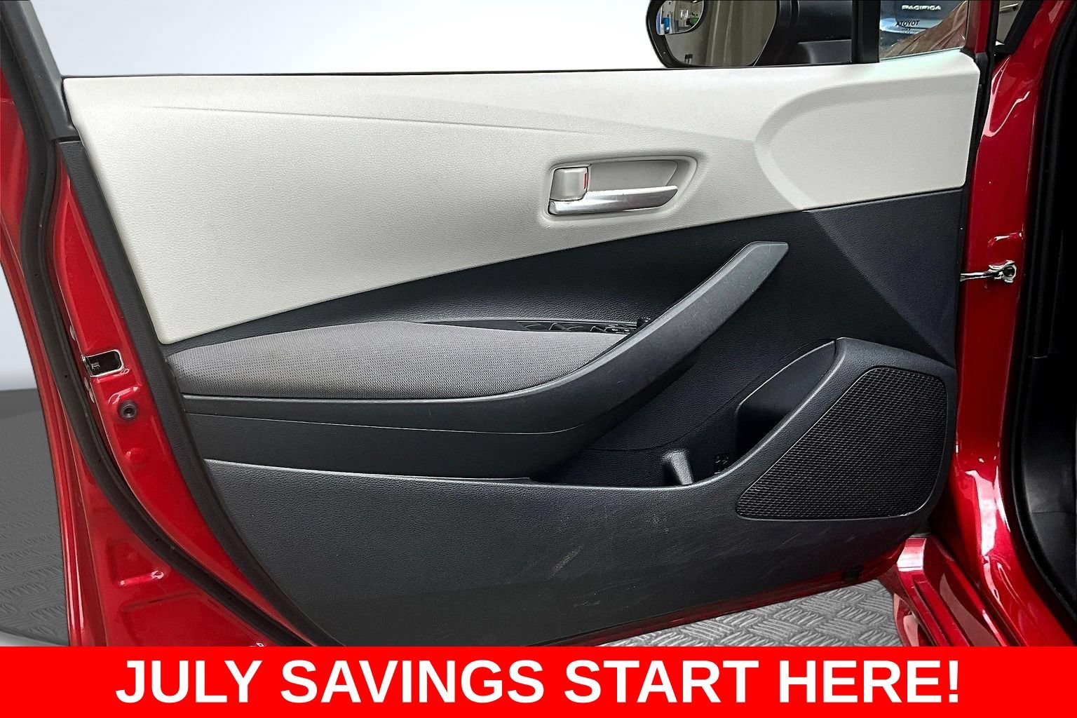 Used 2020 Toyota Corolla LE FWD image 19