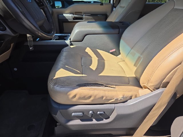Used 2015 Ford F250 Lariat w/ Lariat Ultimate Package AWD/4WD image 24