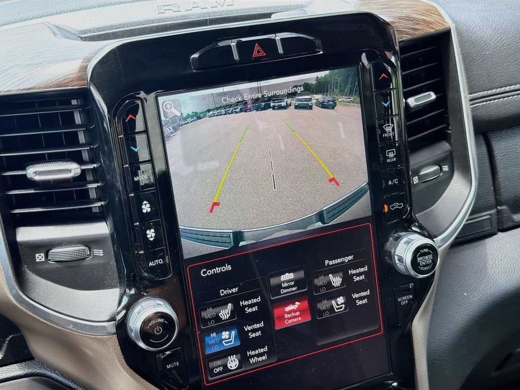 Used 2019 RAM 1500 Laramie AWD/4WD image 15