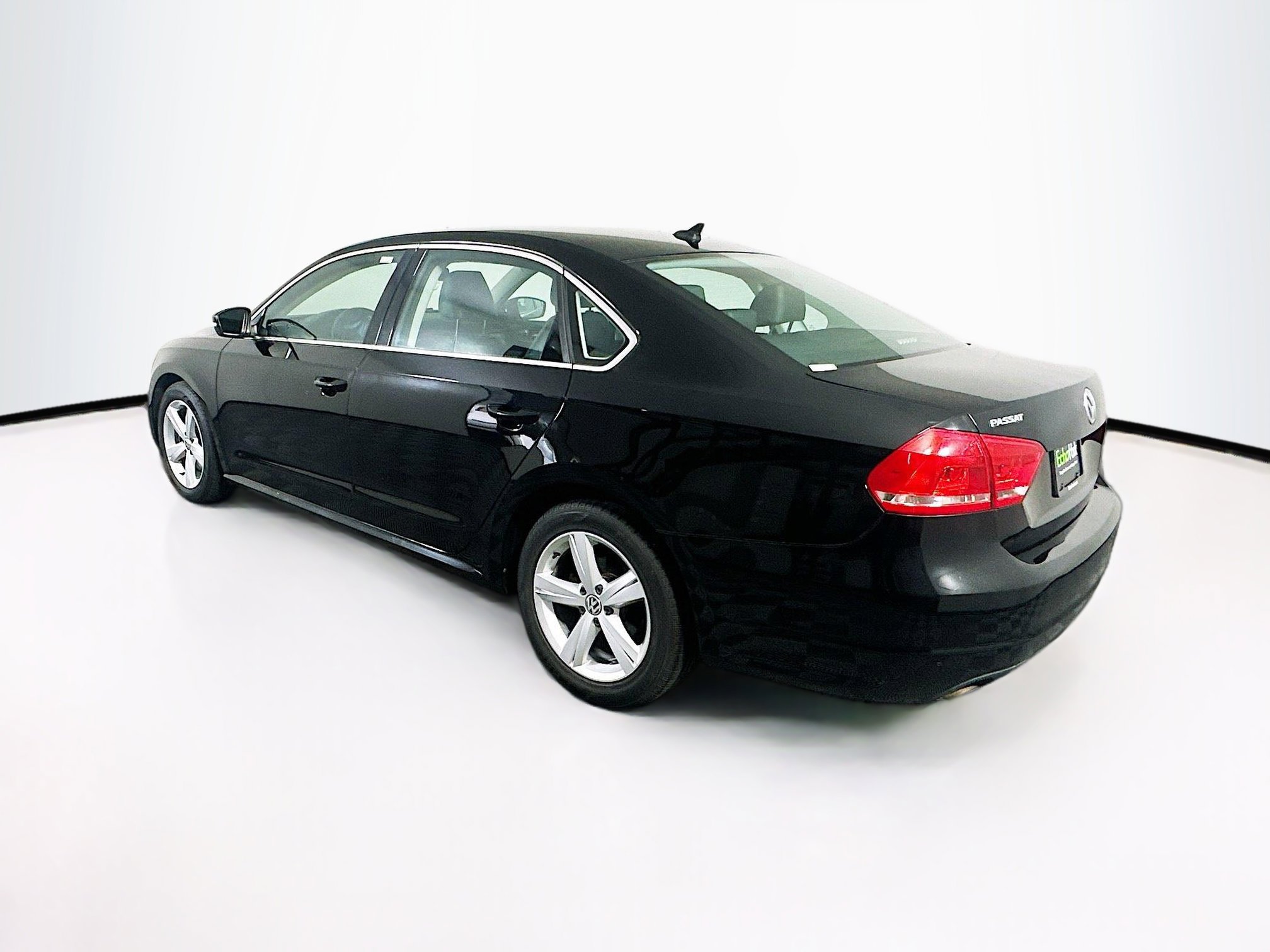 Used 2015 Volkswagen Passat 1.8T Limited Edition FWD image 5