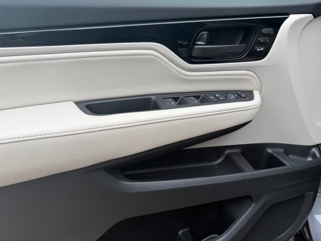 Certified 2026 Honda Odyssey Touring image 20