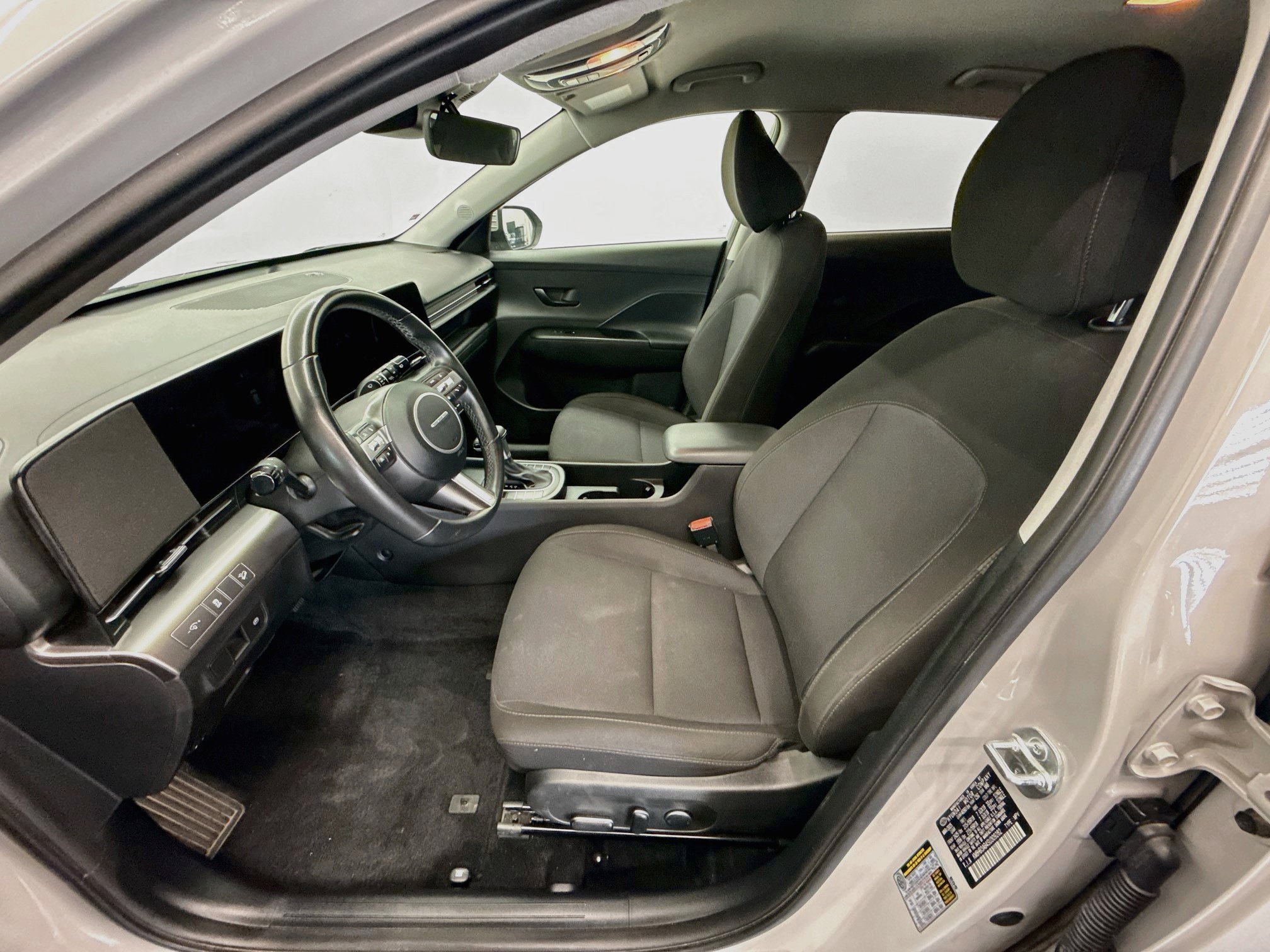 Used 2025 Hyundai Kona SEL FWD image 13